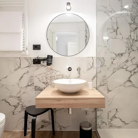 Nelli - Via Veneto Pensión 4*