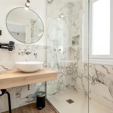 Nelli - Via Veneto Pensionat 4*