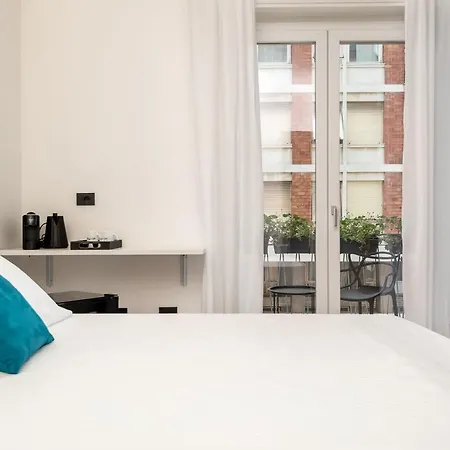 Nelli - Via Veneto 4*